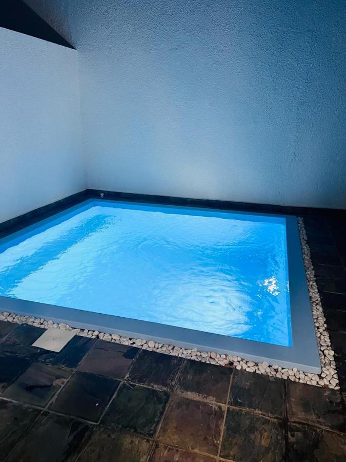 Azure 4 Bedrooms Haven Retreat: Where Tranquility Meets Turquoise Waters, Flic En Flac Mauritius Exterior foto